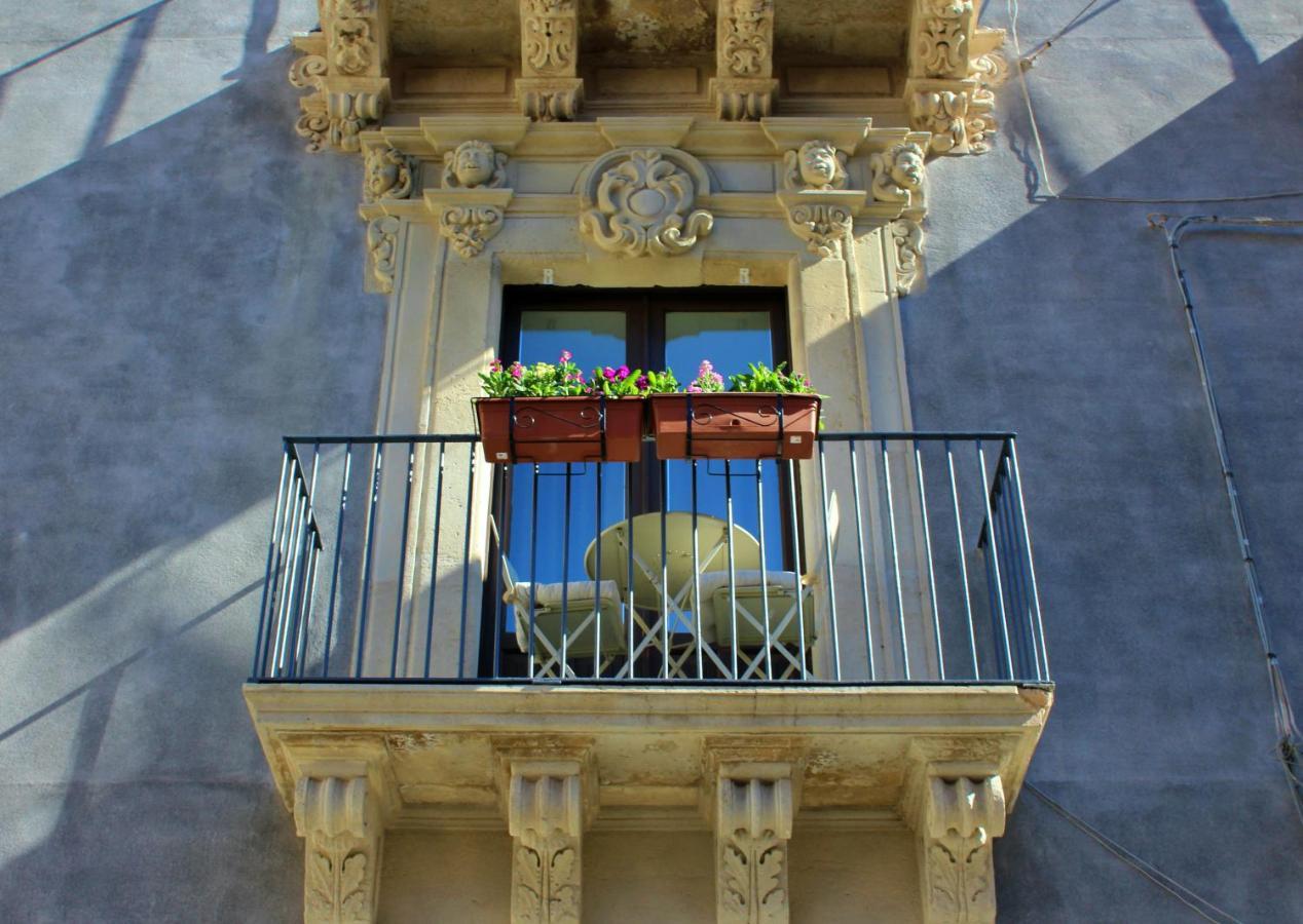Barocco B&B คาตาเนีย ภายนอก รูปภาพ