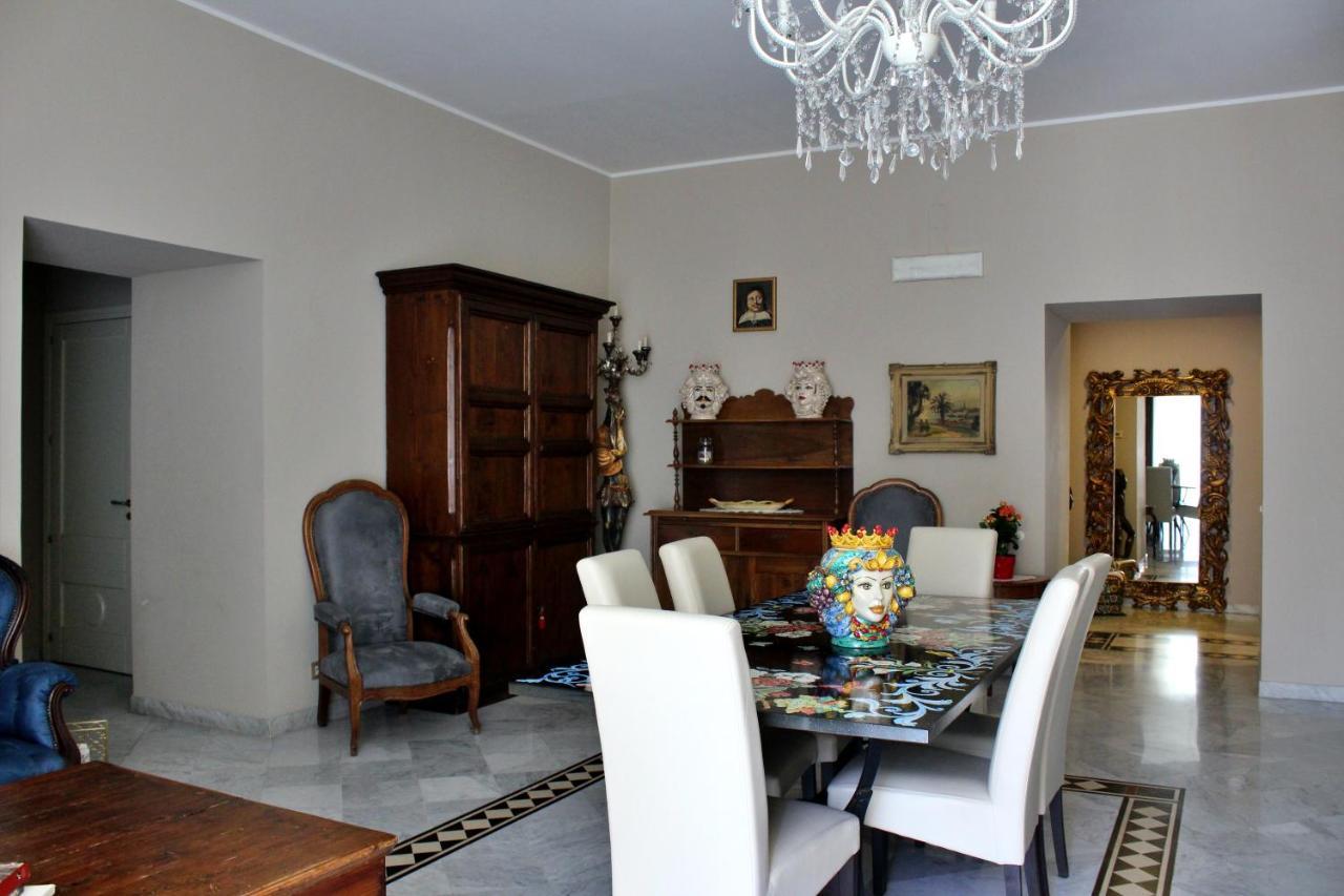 Barocco B&B คาตาเนีย ภายนอก รูปภาพ