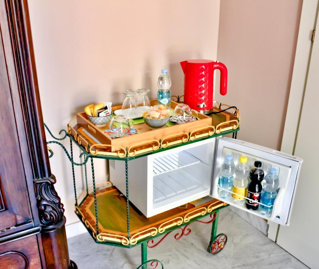 Barocco B&B คาตาเนีย ภายนอก รูปภาพ